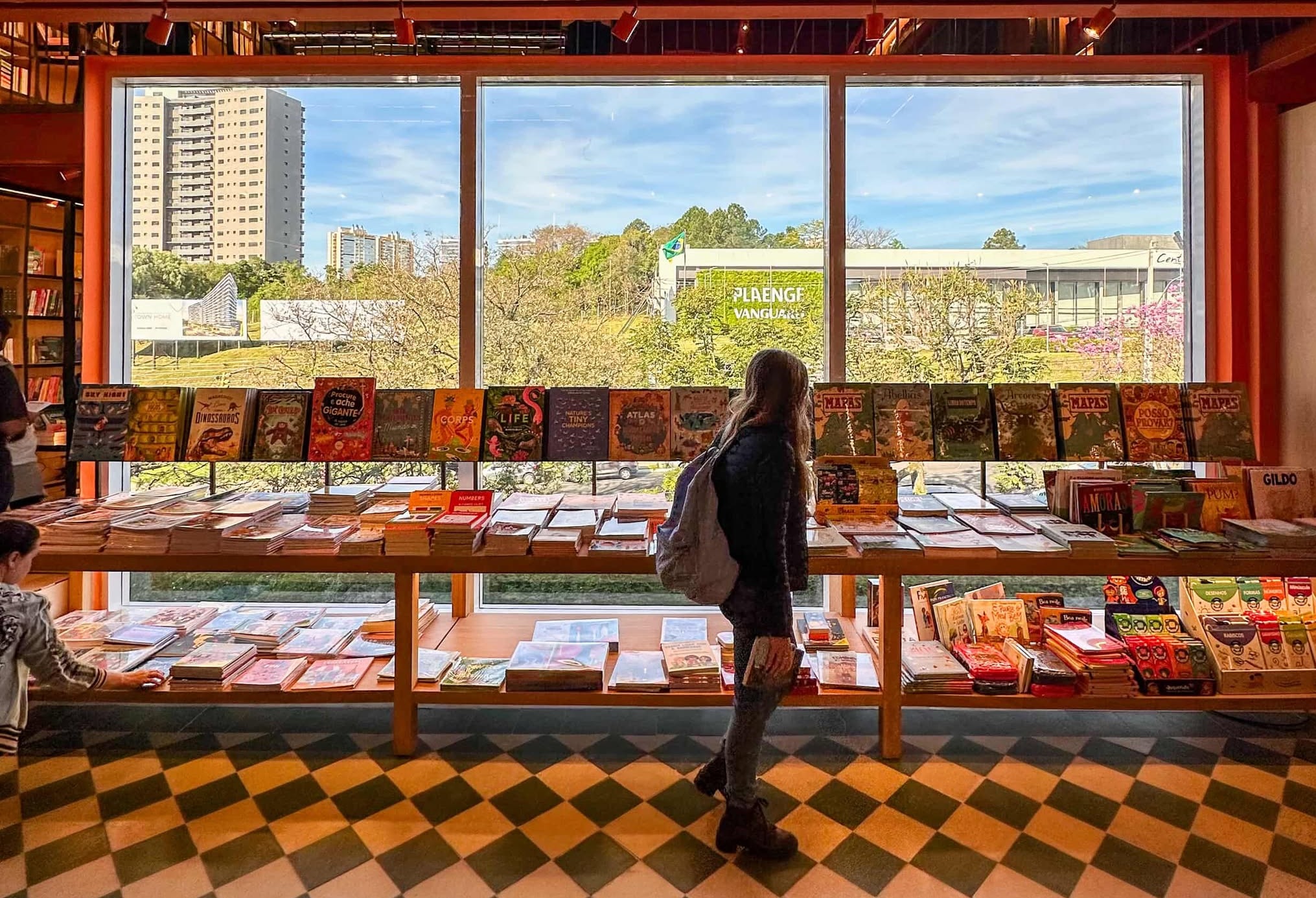 Livraria da Travessa – Porto Alegre – foto de Filipe Lázaro Almeida (3) Livraria da Travessa Porto Alegre foto de Filipe Lazaro Almeida 3